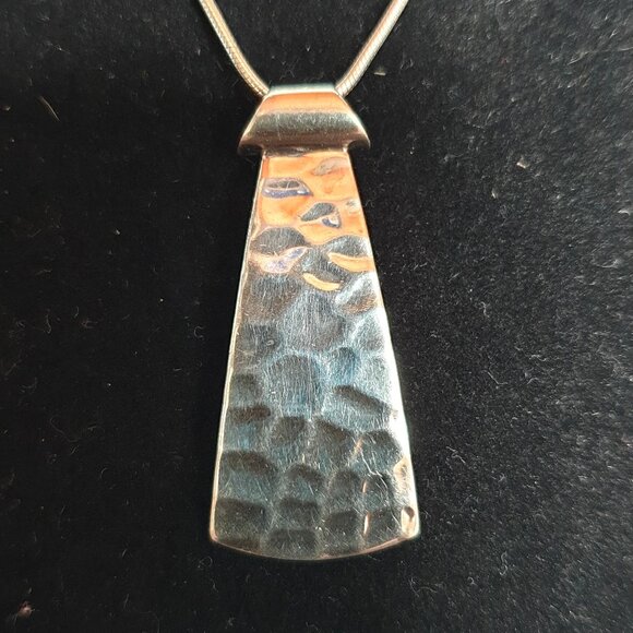 Vintage Retired SILPADA 925 Sterling Silver Hammered Pendant Necklace - Picture 1 of 11